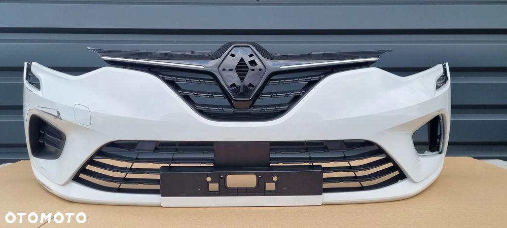 RENAULT CLIO V 2019- Zderzak przód oryginał MB287 - 2