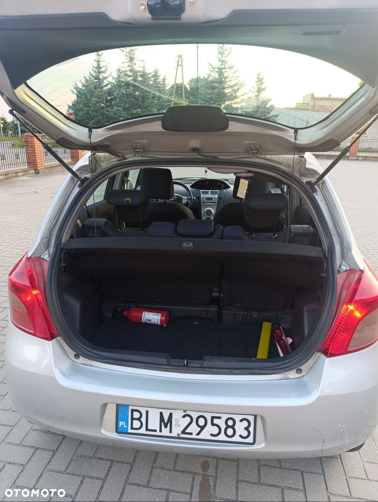 Toyota Yaris - 8
