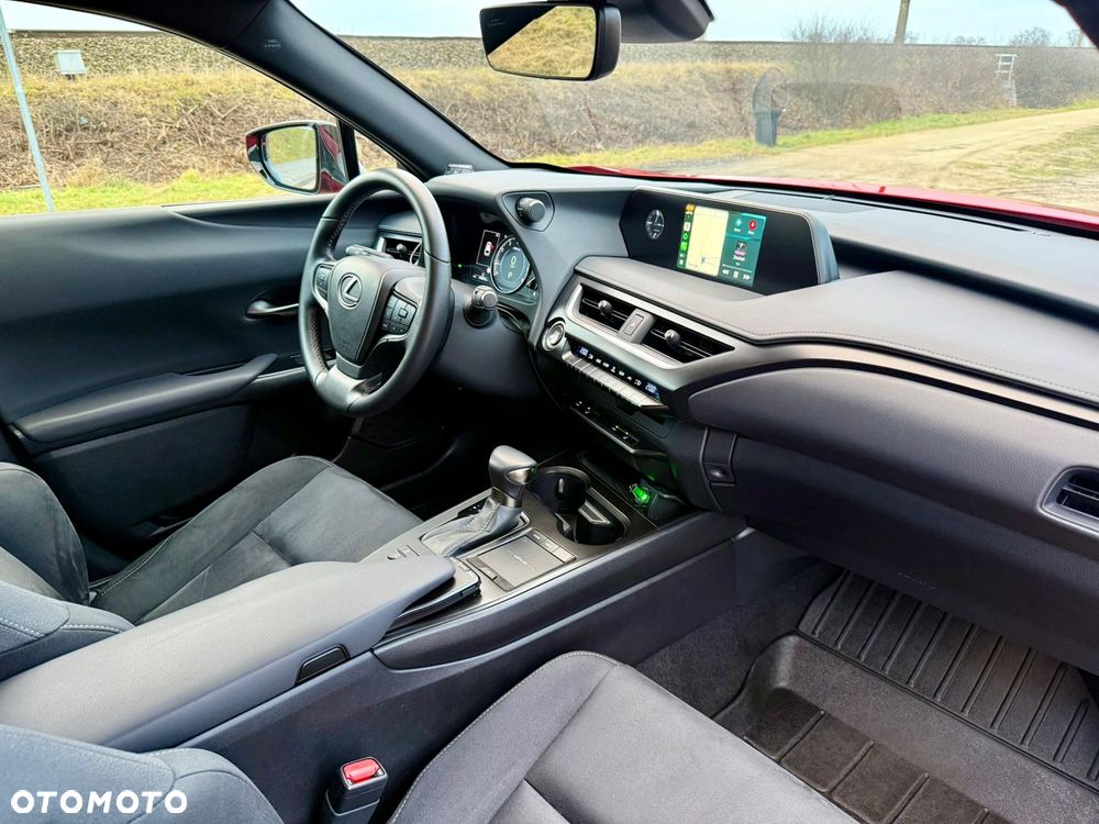 Lexus UX 200 GPF Business 2WD - 32