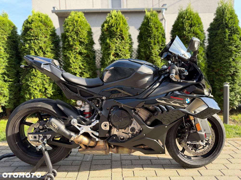 BMW S