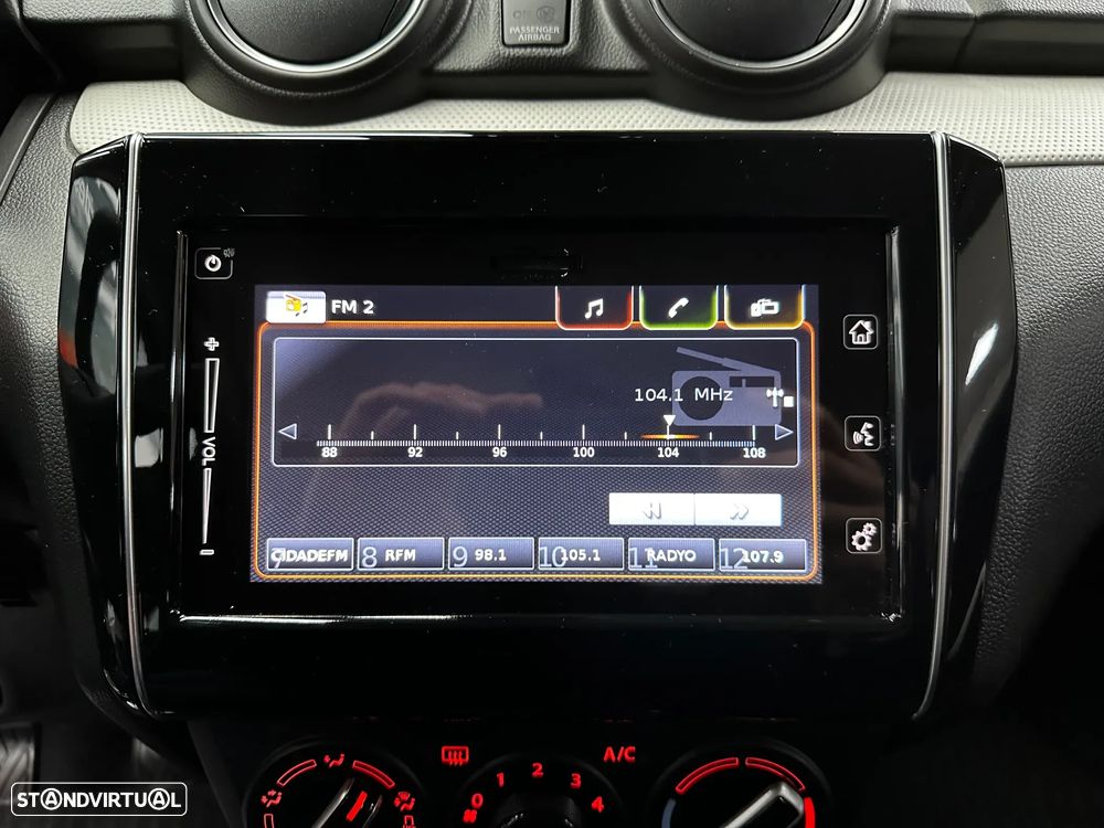 Suzuki Swift 1.2 Mild Hybrid GLX - 27