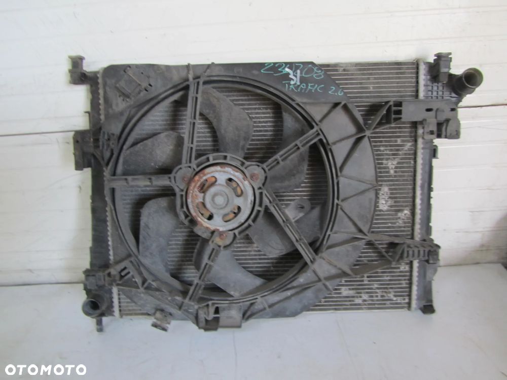 renault trafic-vivaro 2.0 dci chłodnica wody wentylator - 1