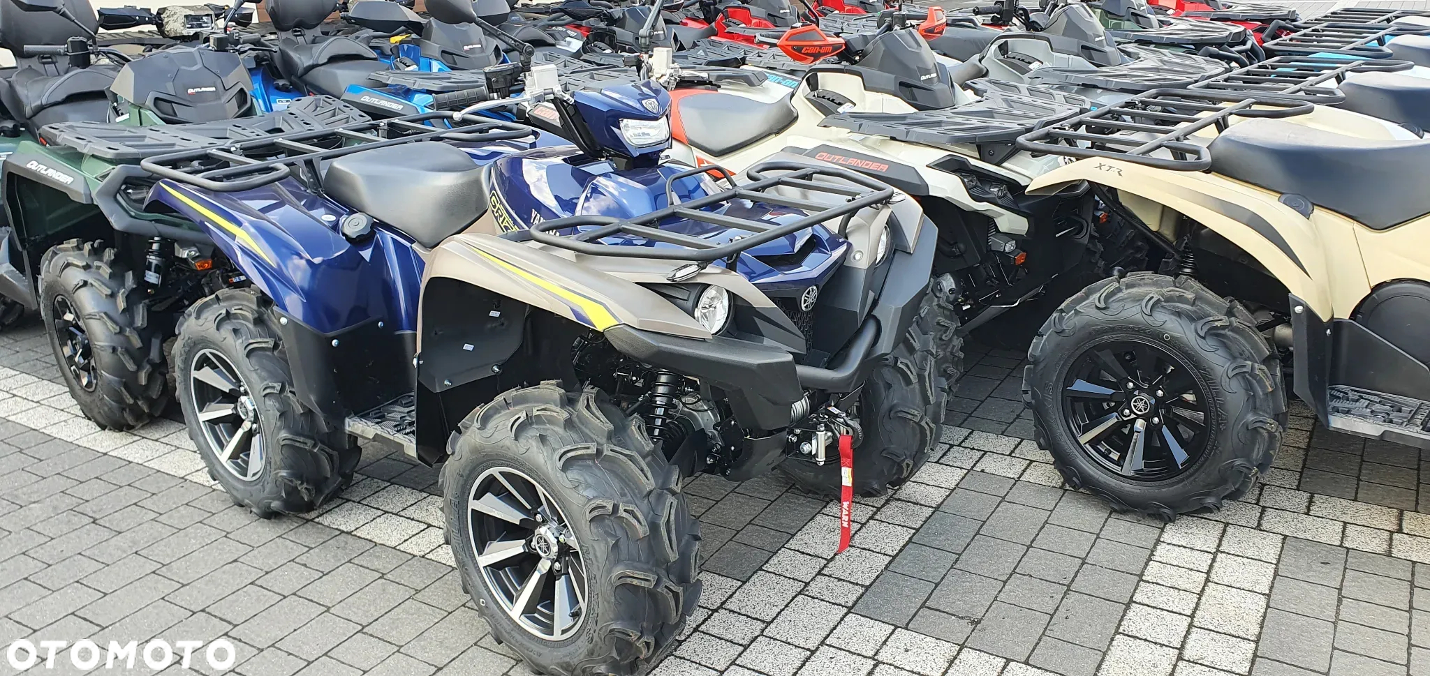 Can-Am Outlander - 24