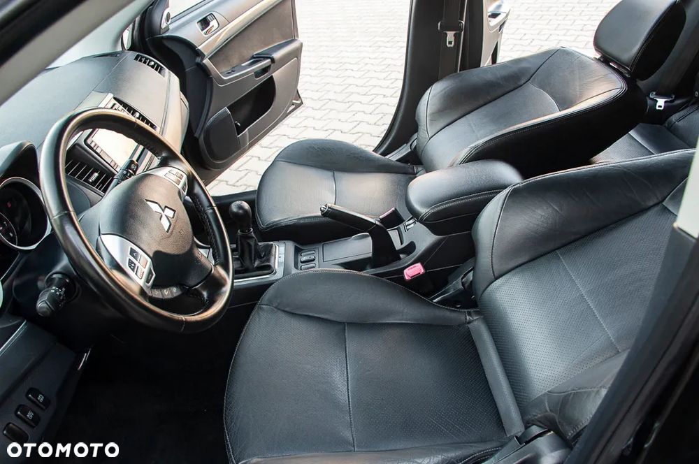 Mitsubishi Lancer 1.8 Instyle NAVI - 25