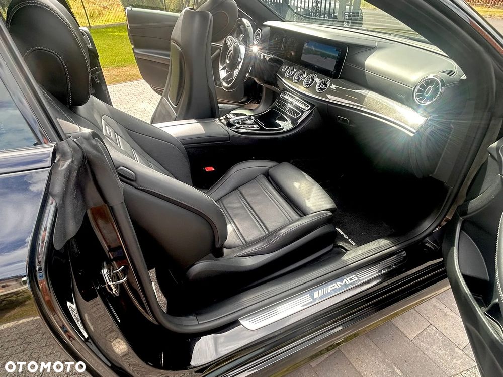 Mercedes-Benz Klasa E AMG 53 4Matic AMG Speedshift 9G-TRONIC - 23