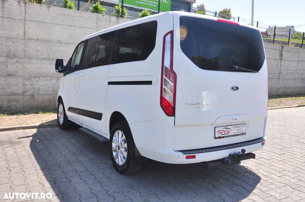 Ford Tourneo Custom Bus 320 2.0 EcoBlue 185 CP L1H1 Titanium Aut. - 9