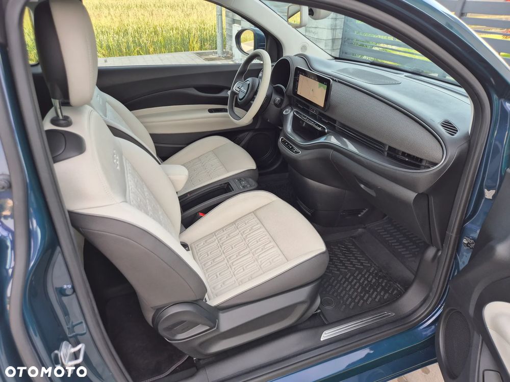 Fiat 500e La Prima - 16