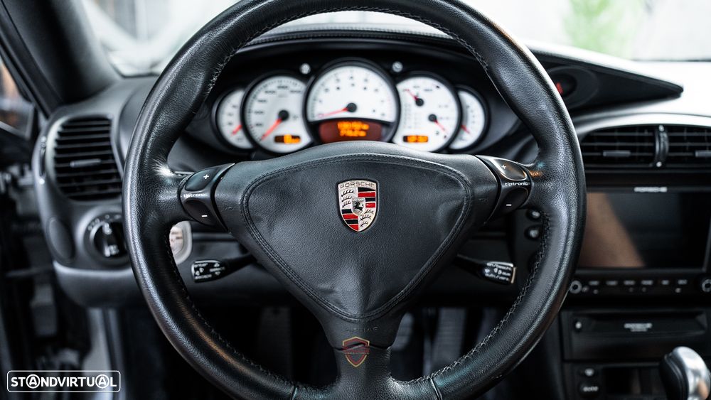 Porsche 911 (996) ver-carrera-coup--turbo - 26