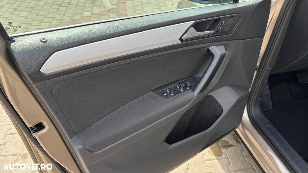 Volkswagen Tiguan 2.0 TDI DPF DSG 4Mot Comfortline - 10