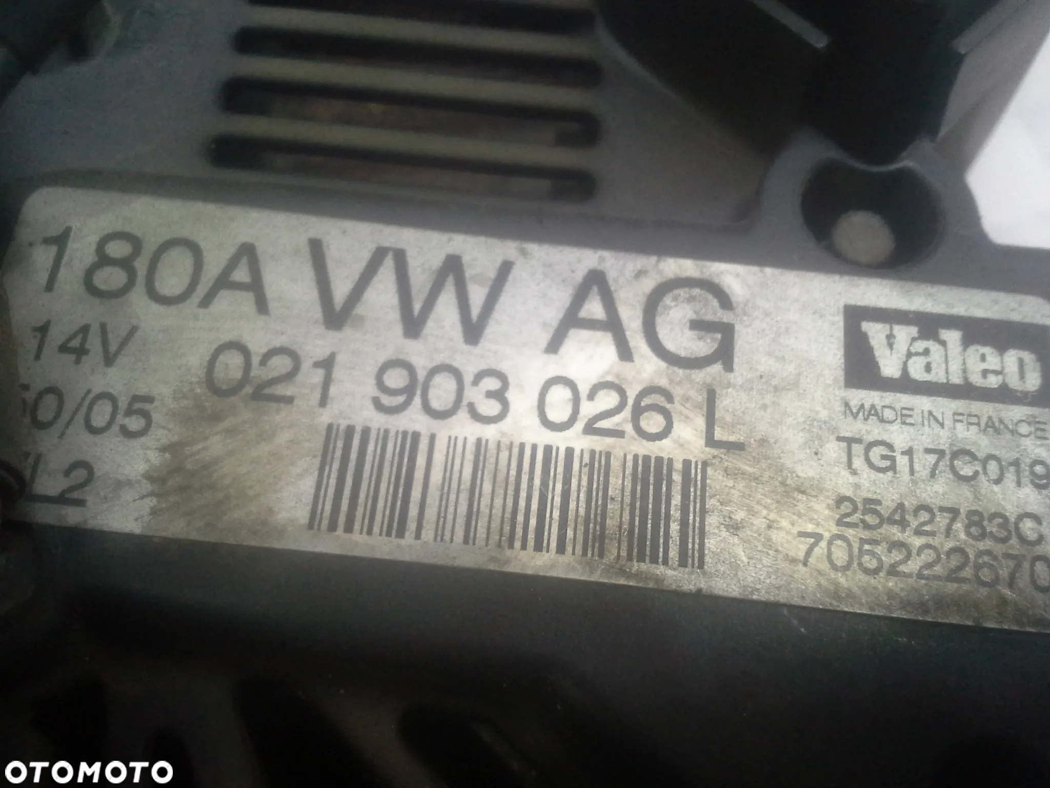 Volkswagen Passat B6 1.9 TDi alternator Valeo 180 Amper 021903026L  TG17C019 2542783C - 8