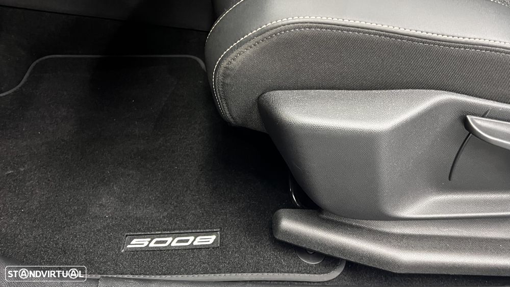 Peugeot 5008 1.2 Hybrid Allure e-DCS6 - 46