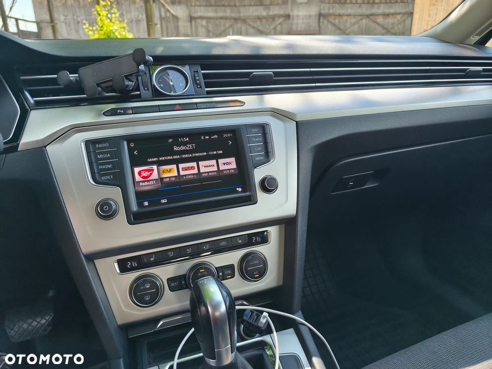 Volkswagen Passat 2.0 TDI BMT Comfortline DSG - 9