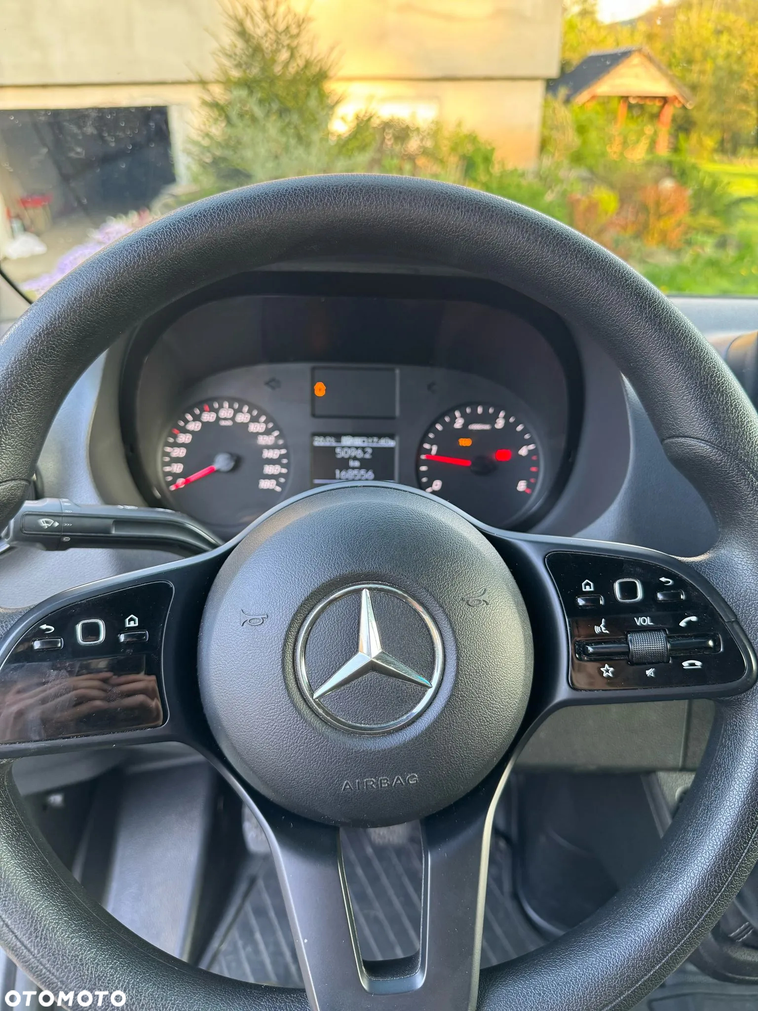 Mercedes-Benz Sprinter - 20