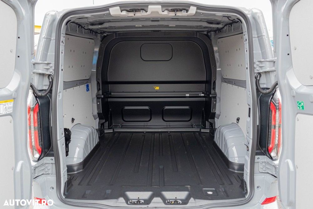Ford Transit Custom - 13