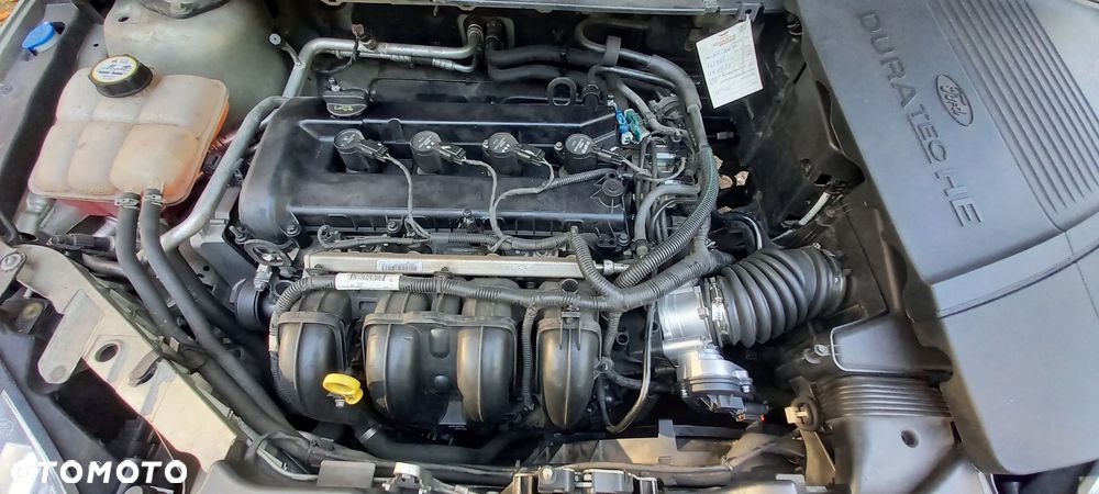 Ford Focus 1.8 FF Ghia - 6