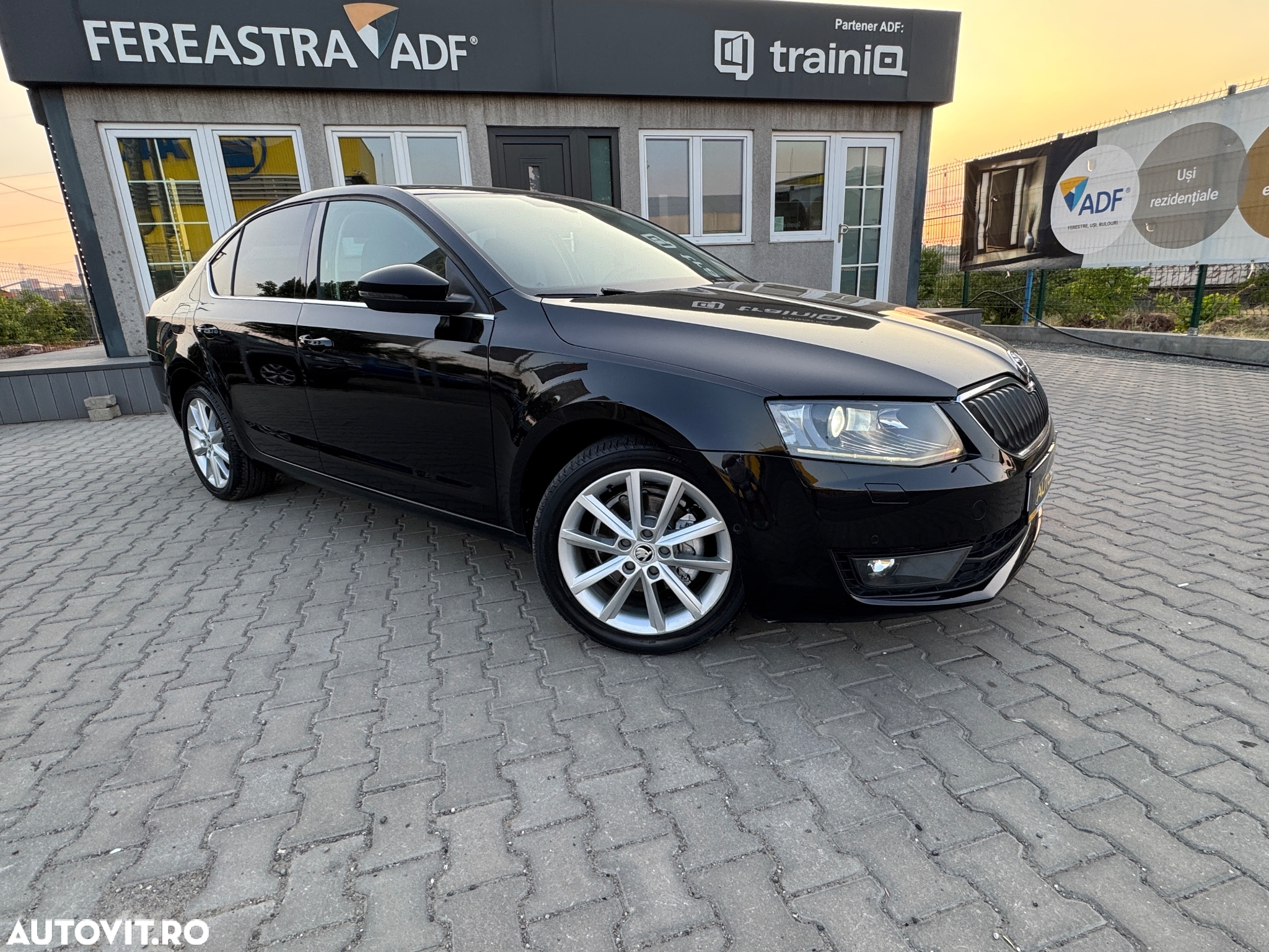 Skoda Octavia 1.6 TDI DPF DSG Elegance - 3