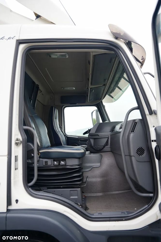 Volvo FM 380 / SOLÓWKA / 6X2 / DO PRZEWOZU ŻYWCA / DROBIU / WINDA 2 000 KG / EURO 5 - 34