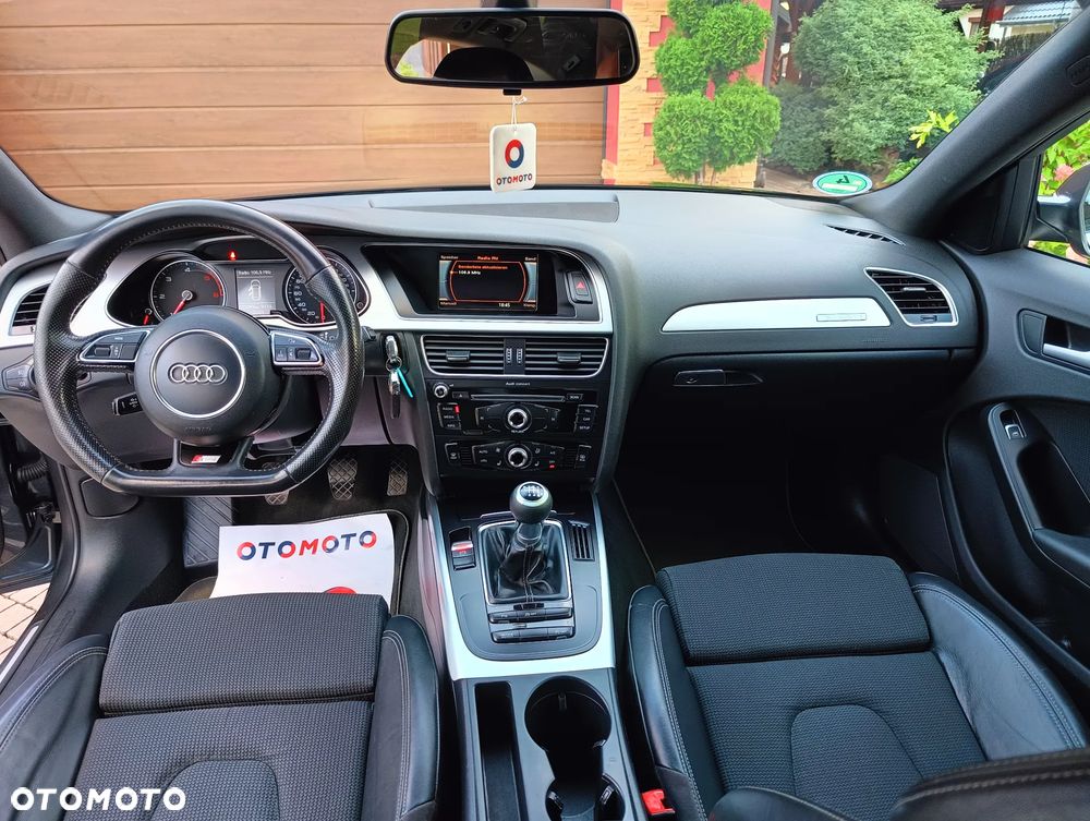 Audi A4 Avant 2.0 TDI DPF clean diesel quattro S line Sportpaket - 31