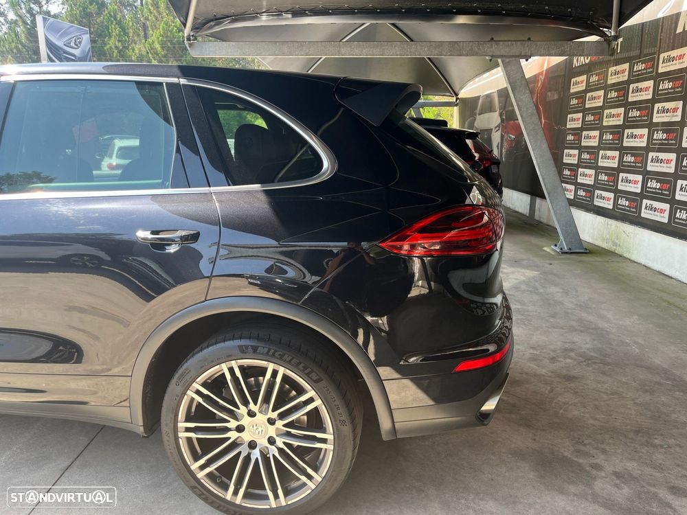 Porsche Cayenne Standard - 12