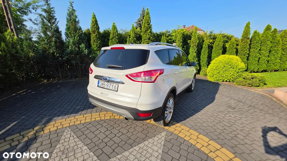 Ford Escape 2.0 EcoBoost AWD Titanium - 10