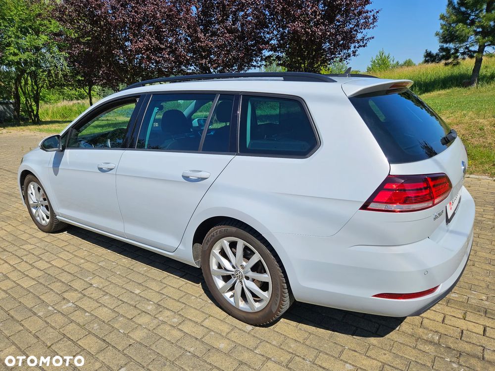 Volkswagen Golf - 11