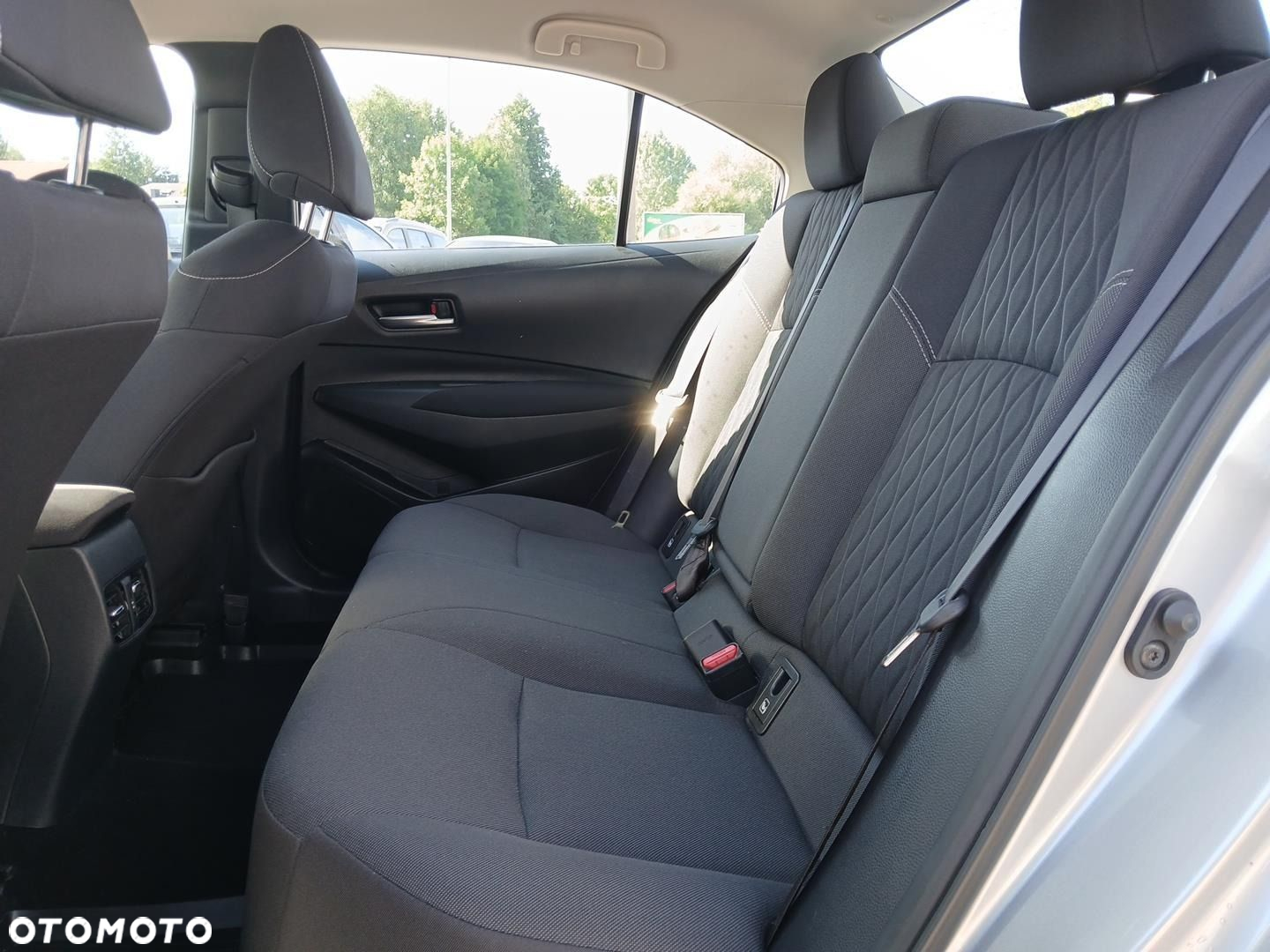 Toyota Corolla - 10