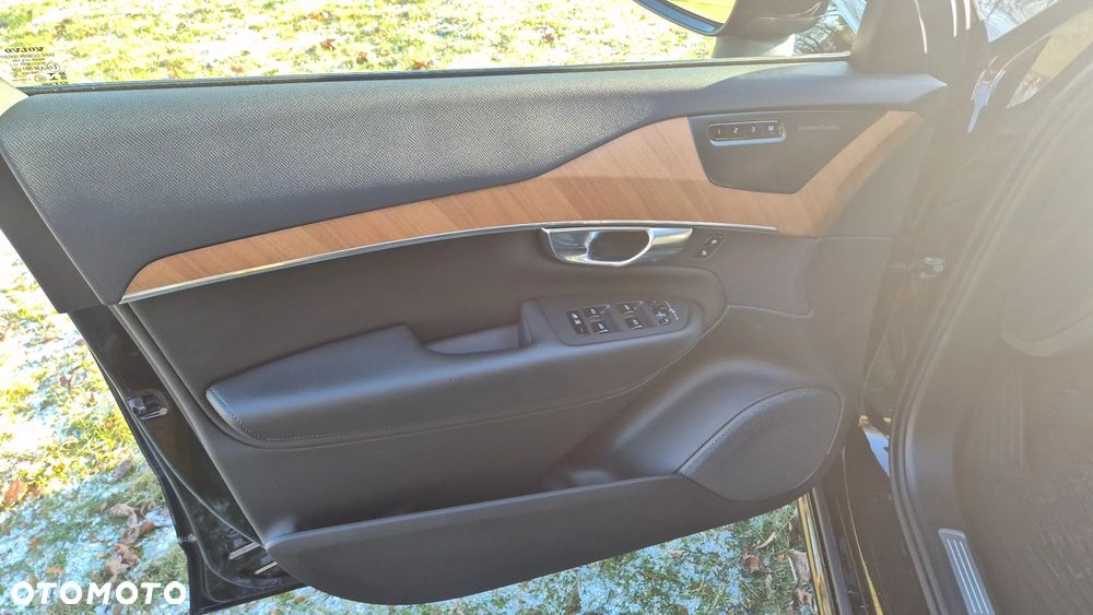 Volvo XC 90 - 19