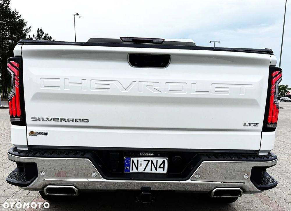 Chevrolet Silverado - 20