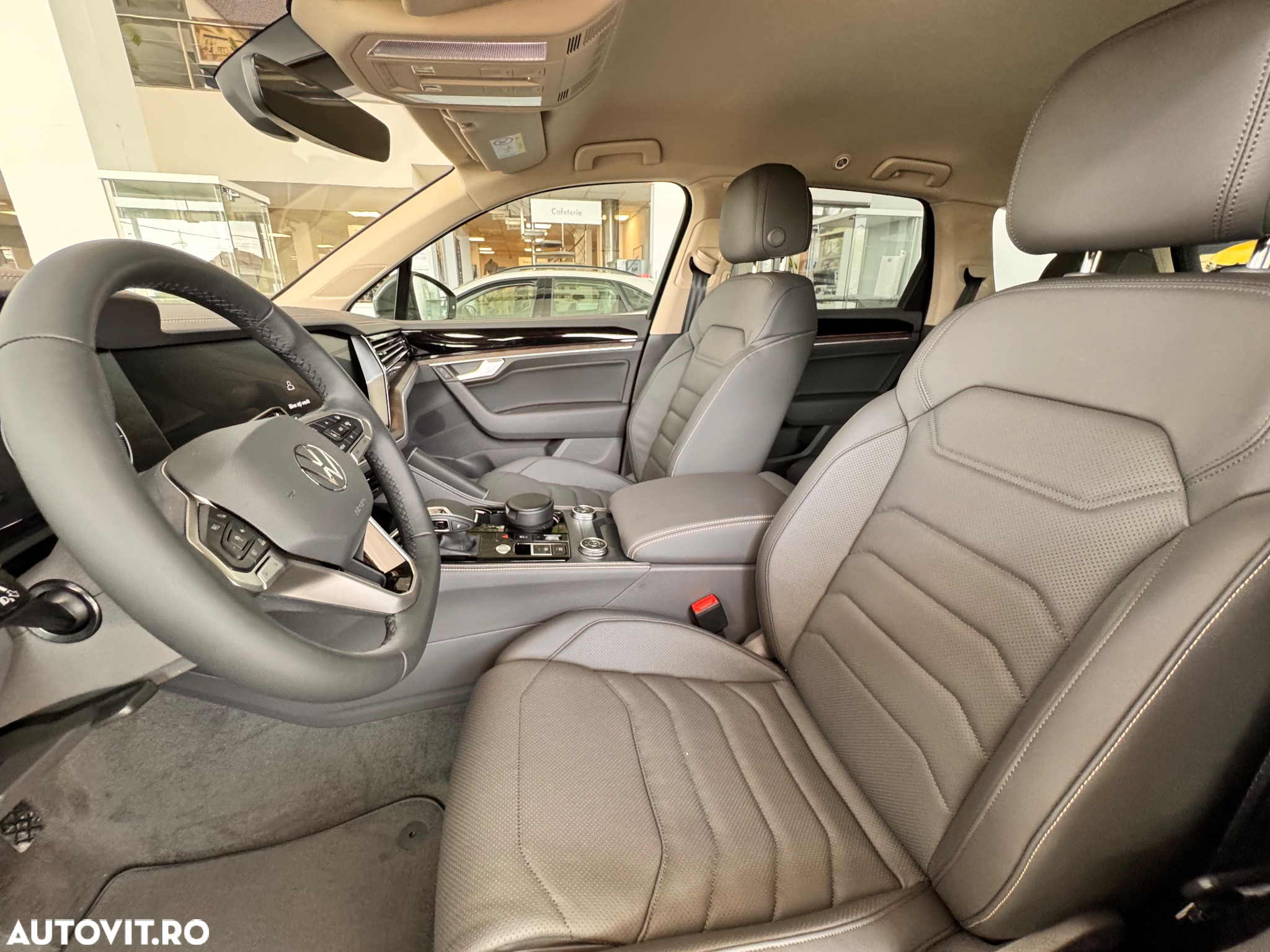 Volkswagen Touareg V6 TDI 4MOTION Elegance - 14