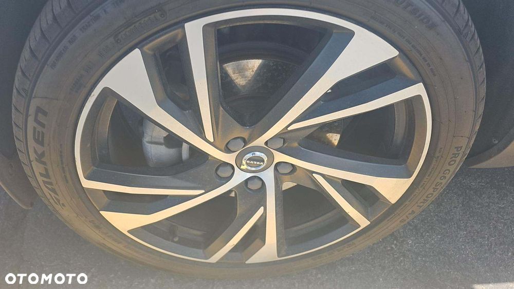 Volvo XC 40 T5 AWD R-Design - 18