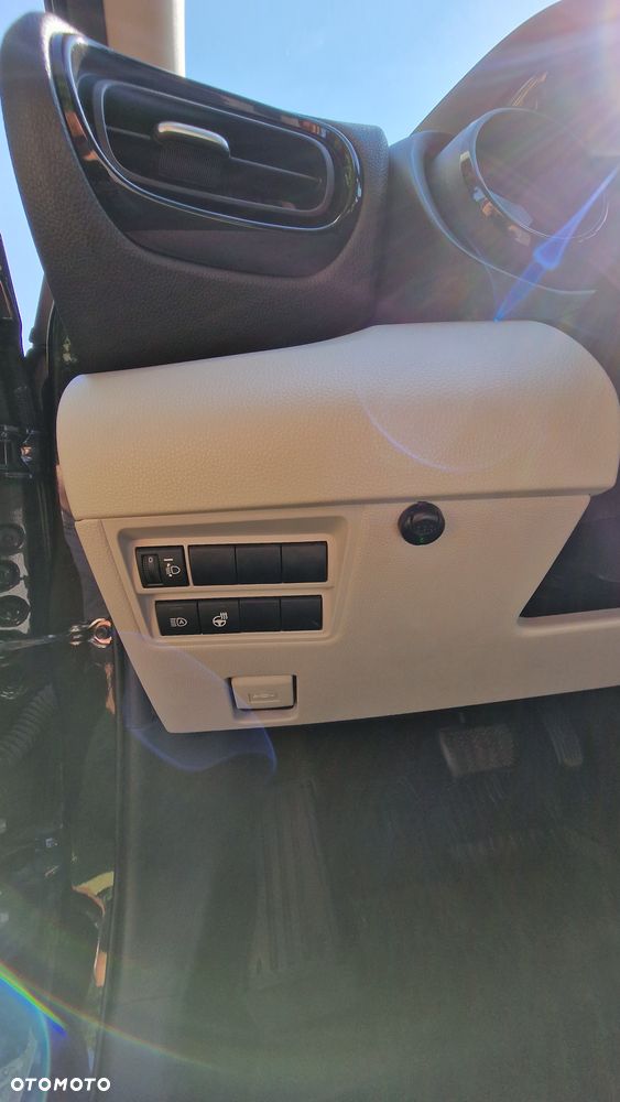 Toyota Yaris Hybrid 1.5 Executive - 12