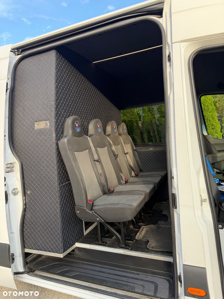Mercedes-Benz Sprinter - 13