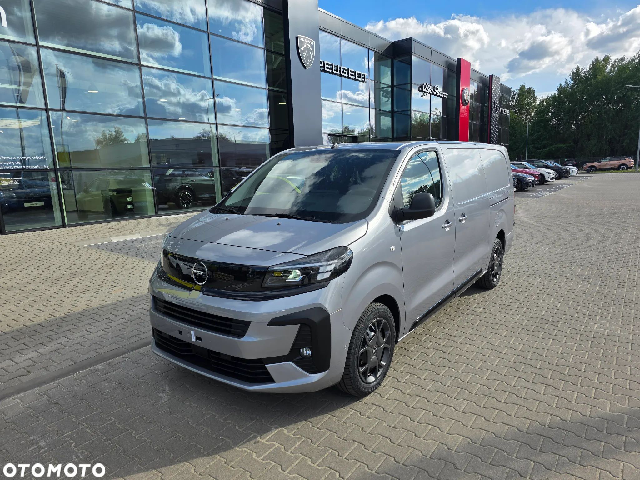 Opel Vivaro - 1