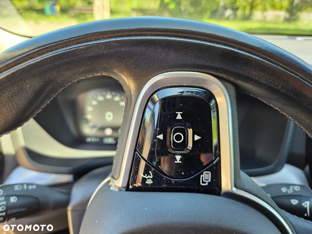 Volvo V60 D4 Momentum Pro - 18