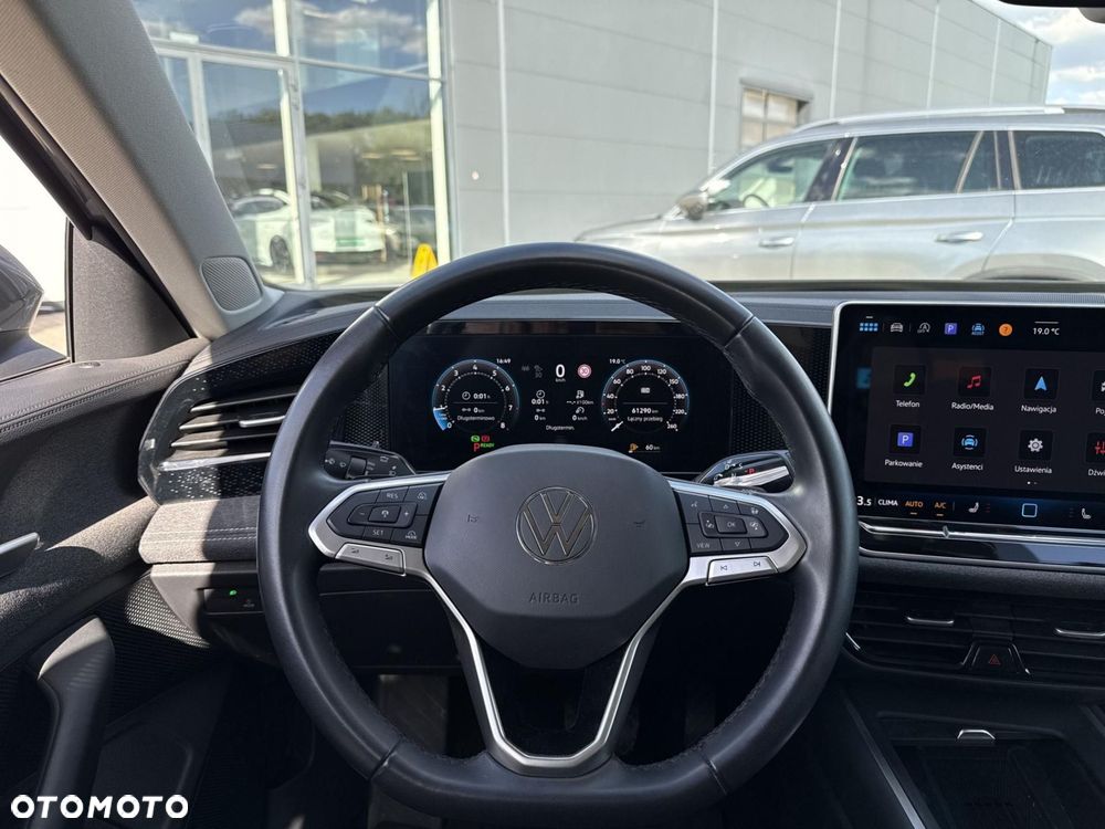 Volkswagen Passat - 15