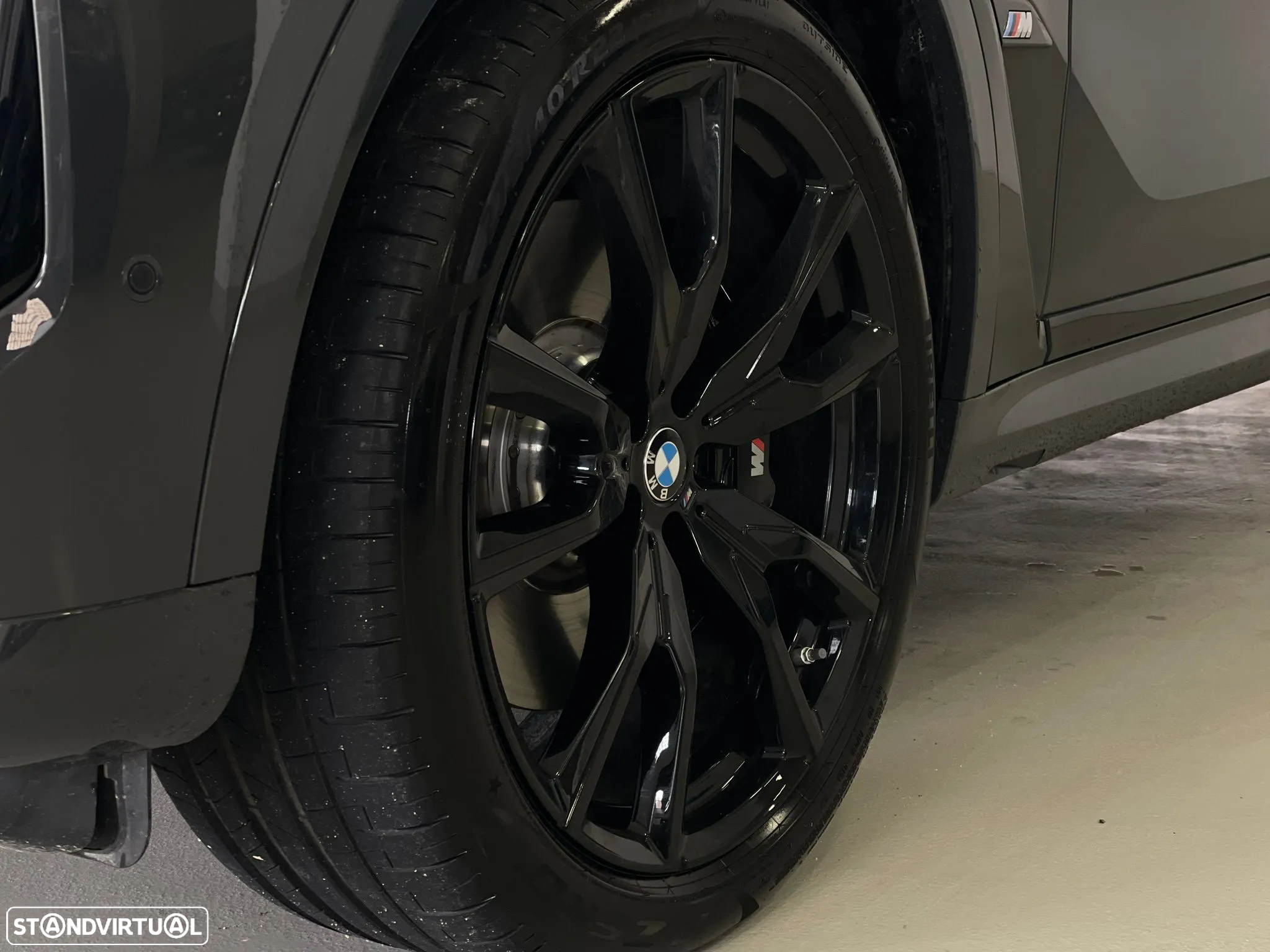 BMW X7 M M60i - 4