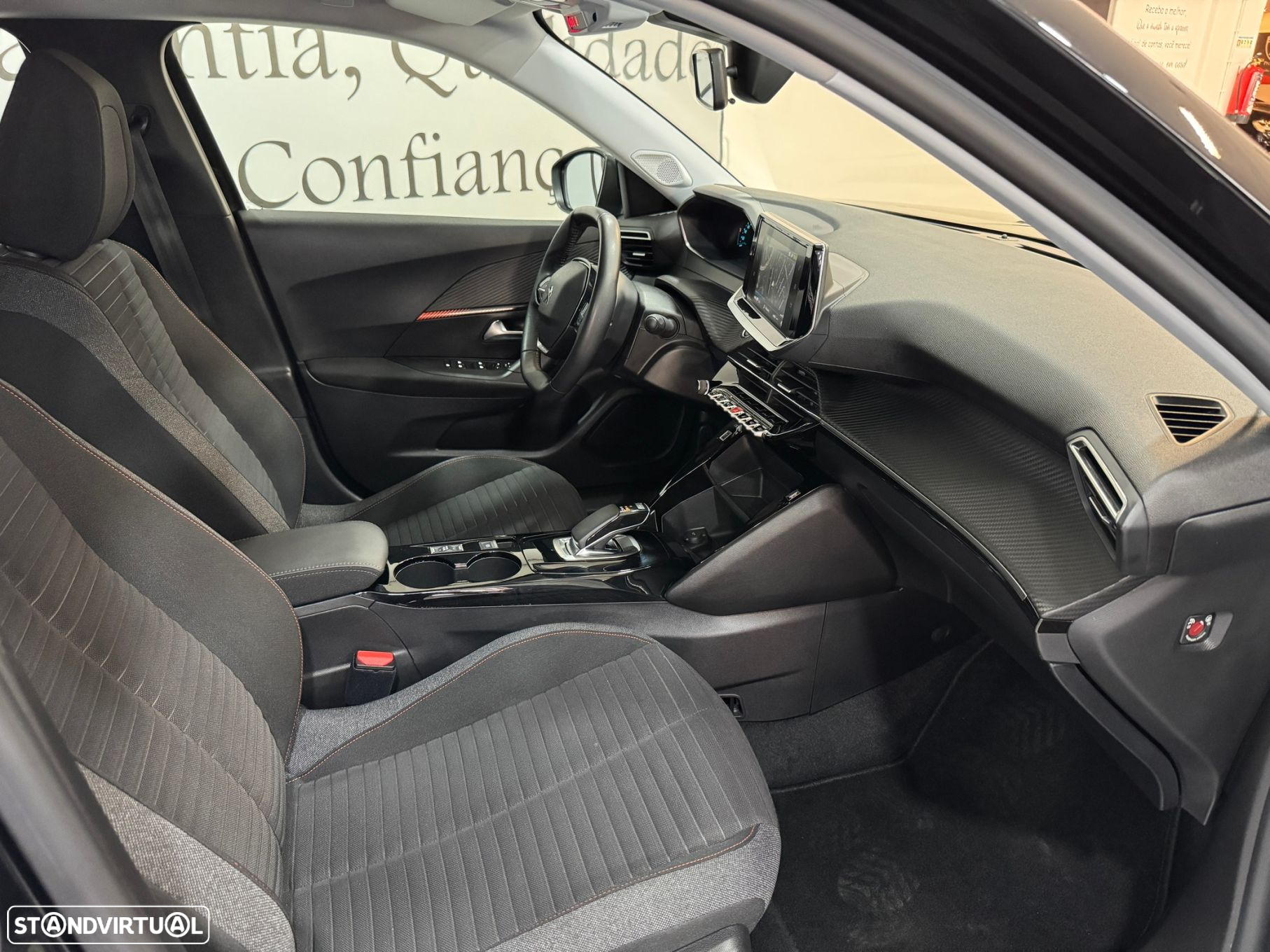 Peugeot e-2008 Active Pack - 32