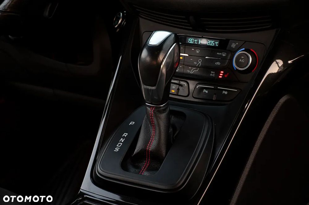 Ford Kuga 1.5 EcoBoost AWD ST-Line ASS - 19