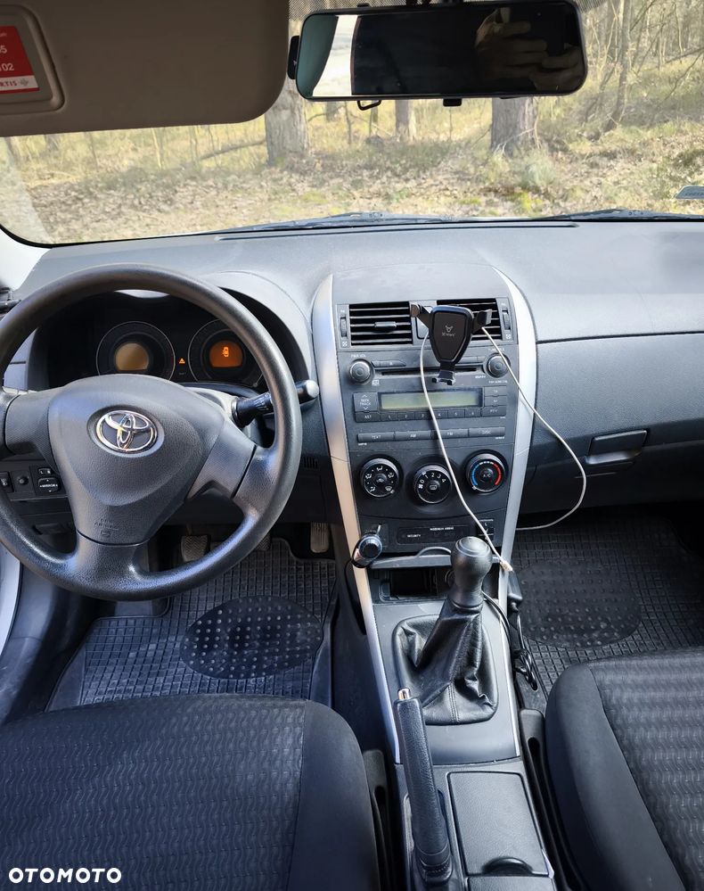 Toyota Corolla 1.6 VVT-i Sol Start - 6