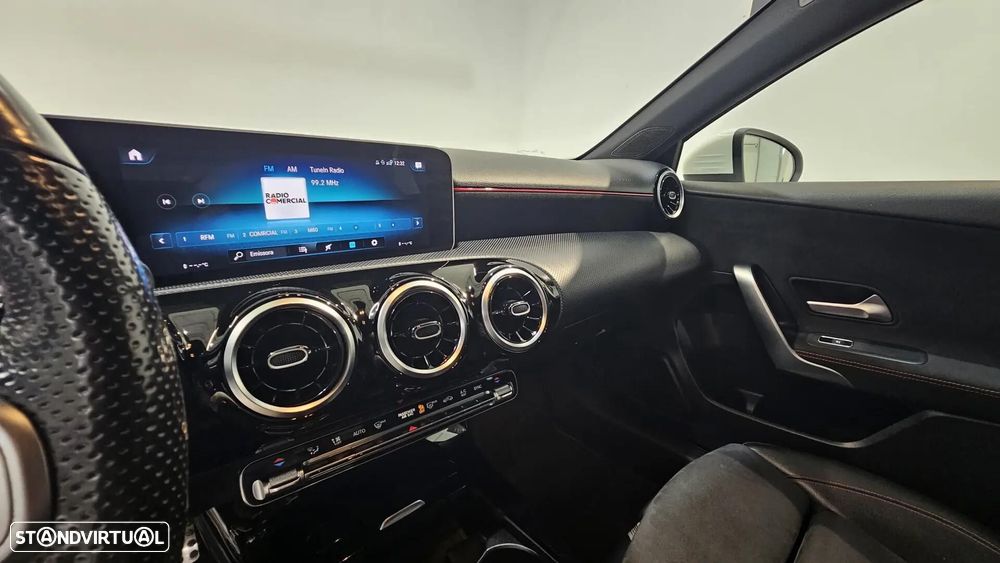 Mercedes-Benz A 180 d AMG Line Aut. - 31