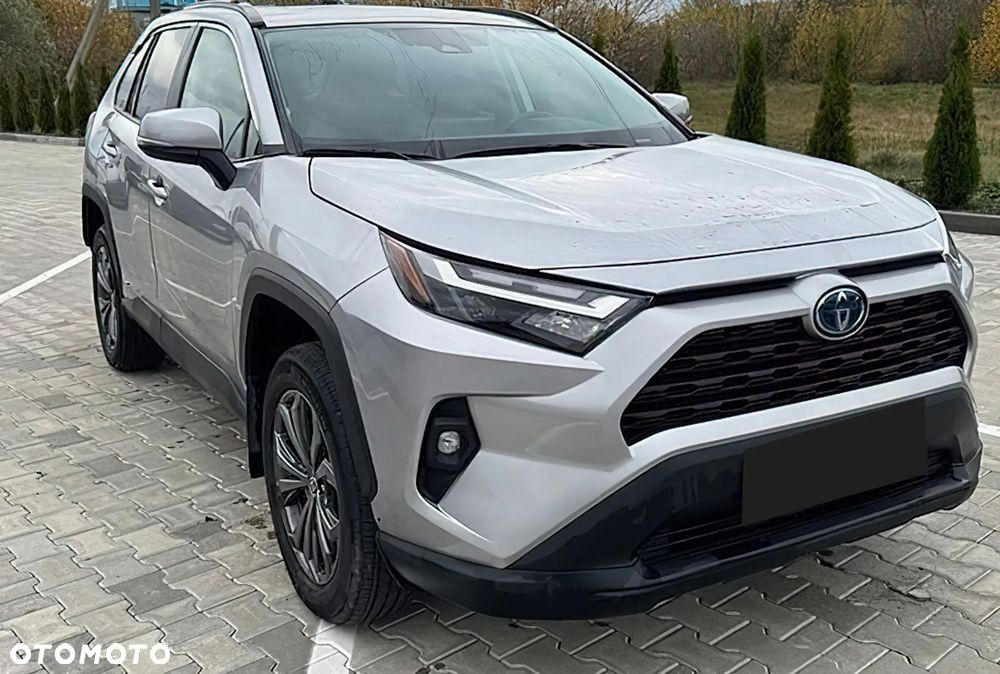 Toyota RAV4 - 1