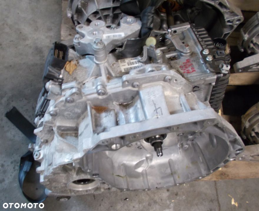 SKRZYNIA BIEGÓW SILNIKA JEEP RENEGADE 1,3 AUTOMAT