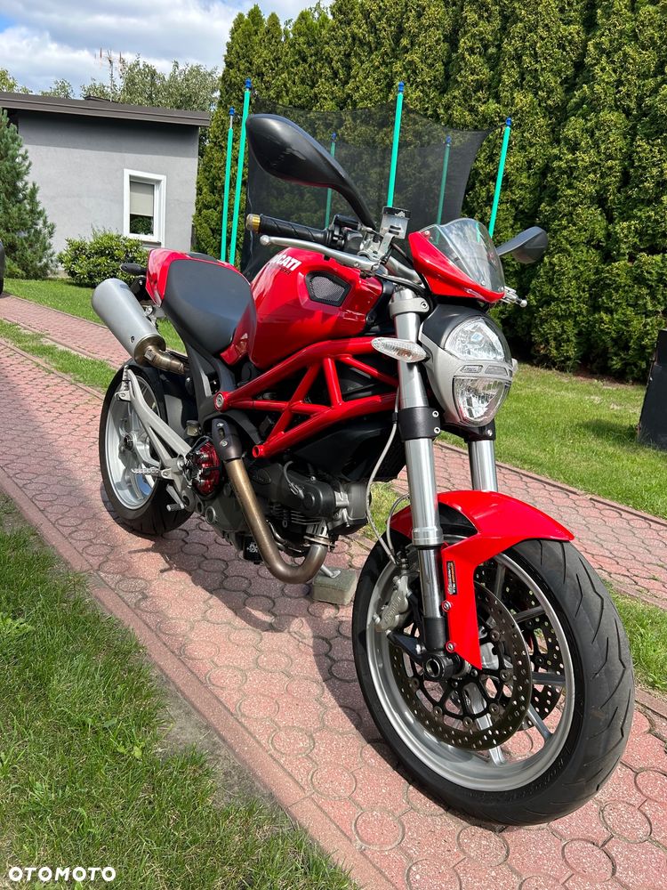Ducati Monster - 4