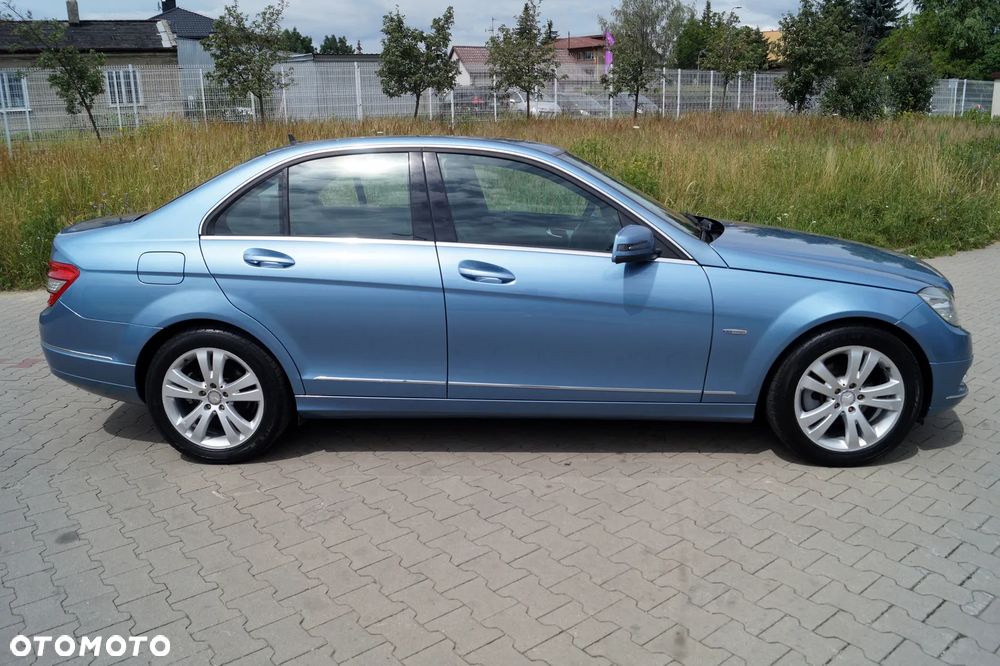 Mercedes-Benz Klasa C 180 CGI Automatik BlueEFFICIENCY Avantgarde - 5