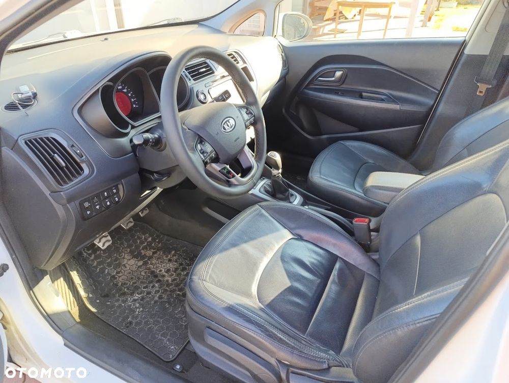 Kia Rio - 7