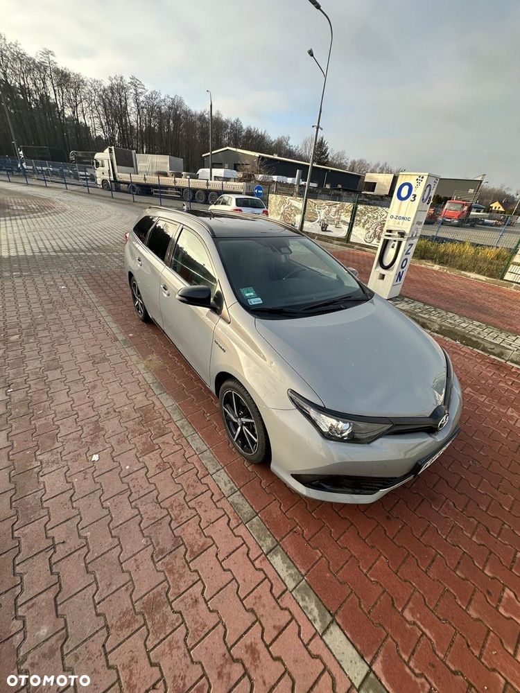 Toyota Auris Hybrid 135 Comfort - 2