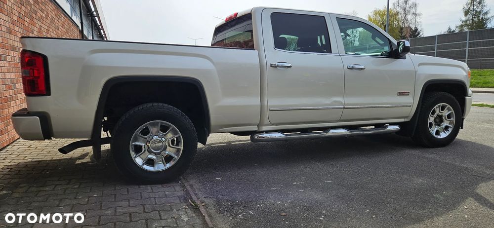 GMC Sierra - 4