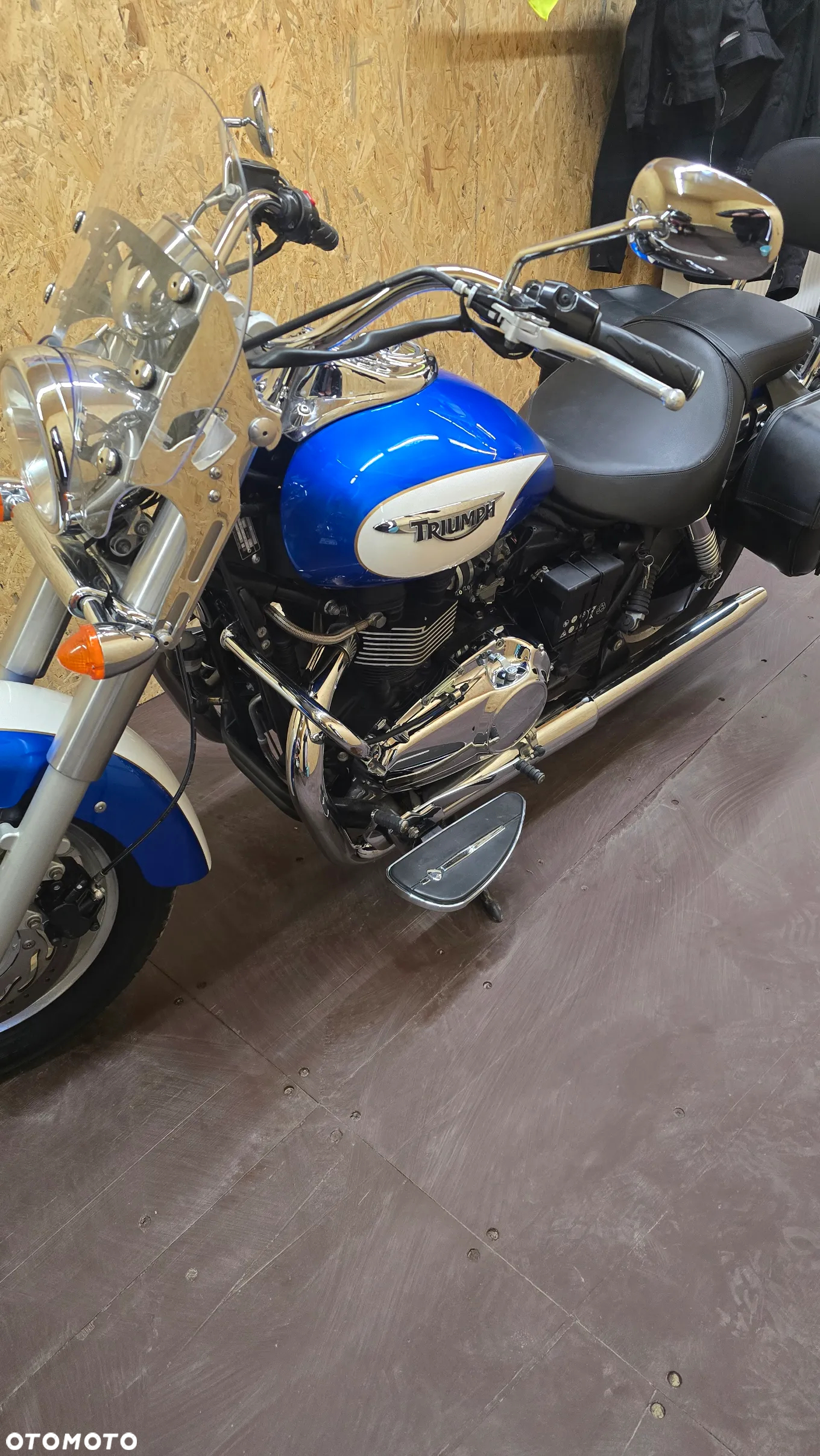 Triumph America - 10