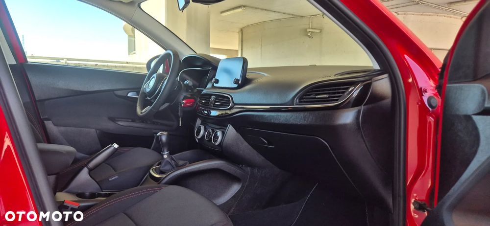 Fiat Tipo 1.0 T3 Red - 19
