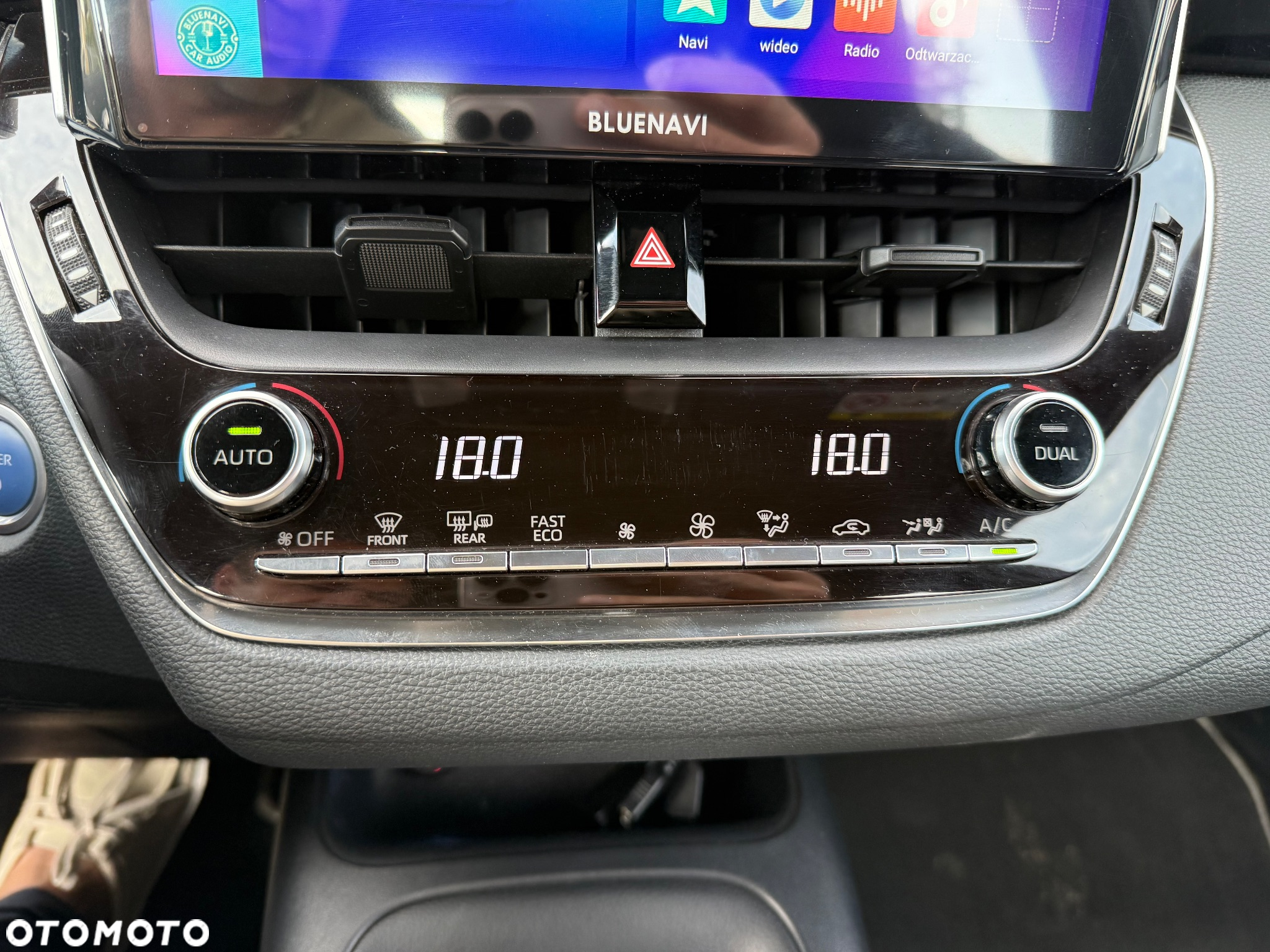 Toyota Corolla 1.8 Hybrid Active - 25